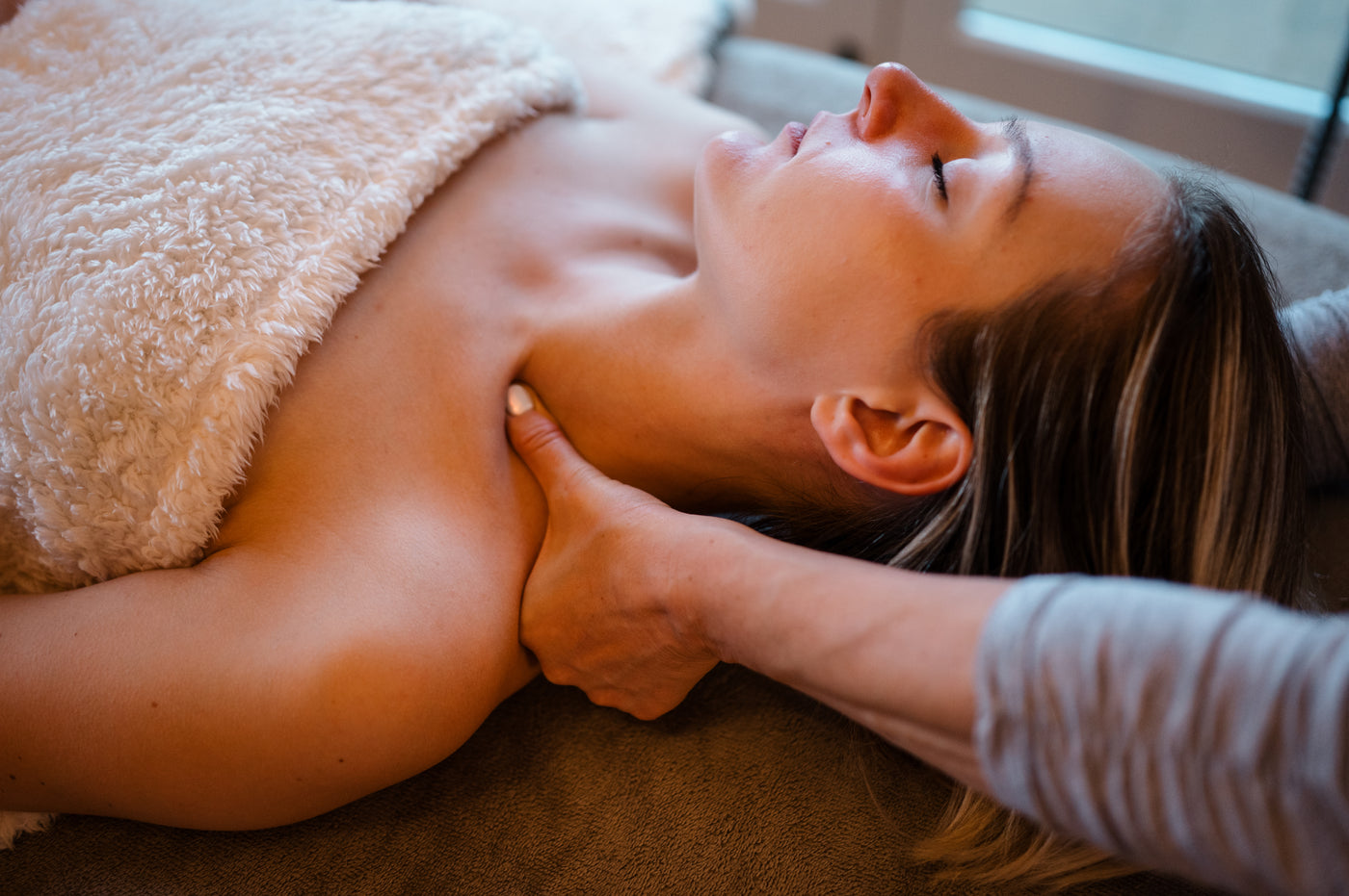 Head, Neck, and Face Rejuvenation Massage