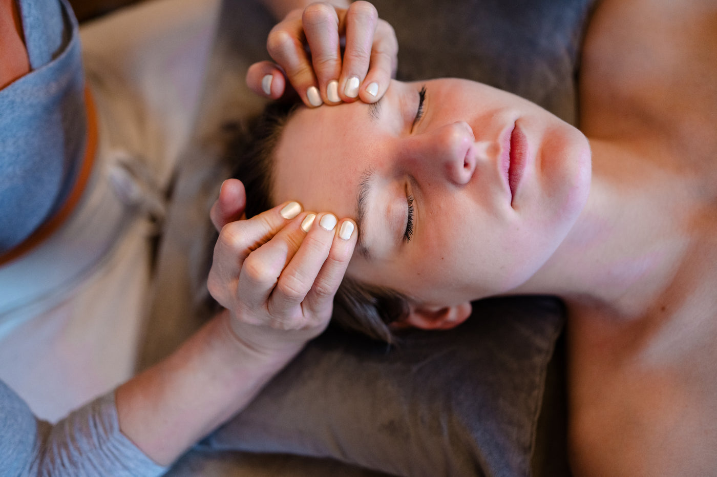 Chinese Facial Acupressure Massage: A Holistic Approach to Wellness